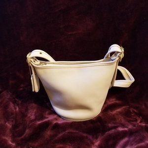 Vintage Coach zipper top bucket shoulder bag - Cream
